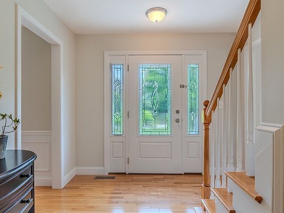 3rd image of 1204 Main St