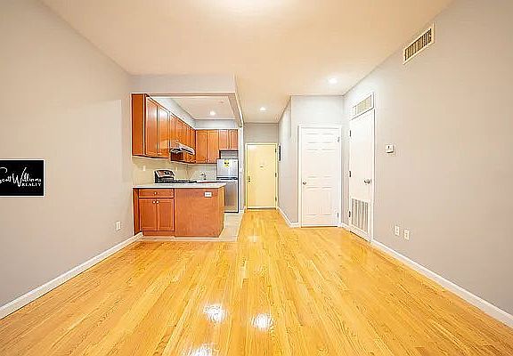 2nd image of 1551 Fulton St #2R
