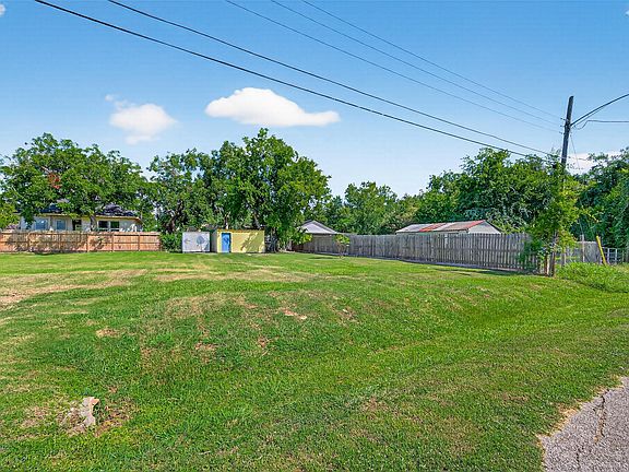 5th image of 608 Maiden Ln