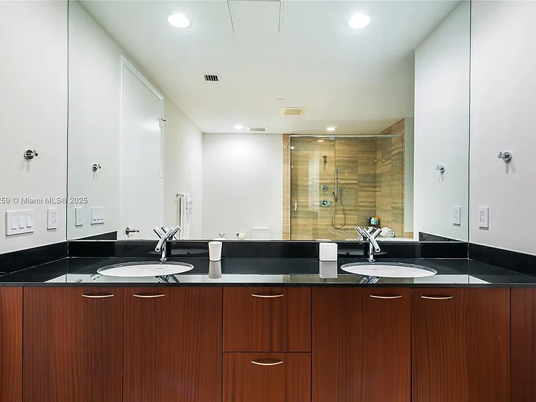 15811 Collins Ave #1702 — Photo 15