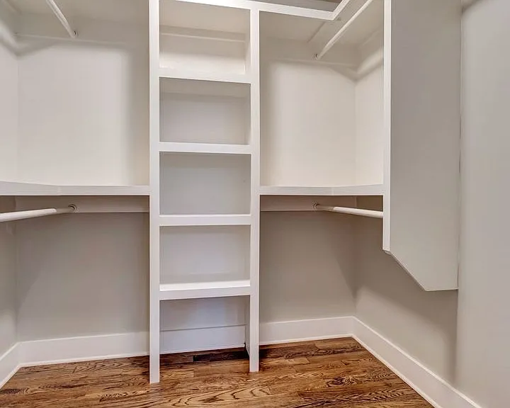 6203A California Ave — Photo 18