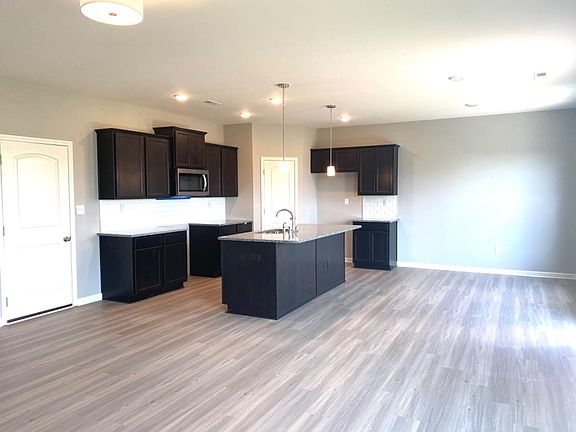 4th image of 2657 Wigginton Pt