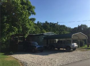 2322 Ky 556, Sandy Hook, KY 41171