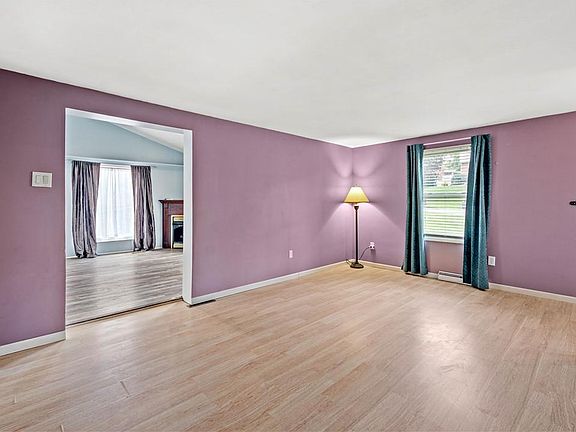 4th image of 3977 Deervue Dr