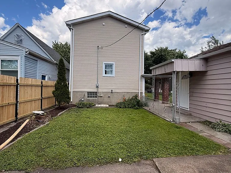 4624 Towle Ave — Photo 6