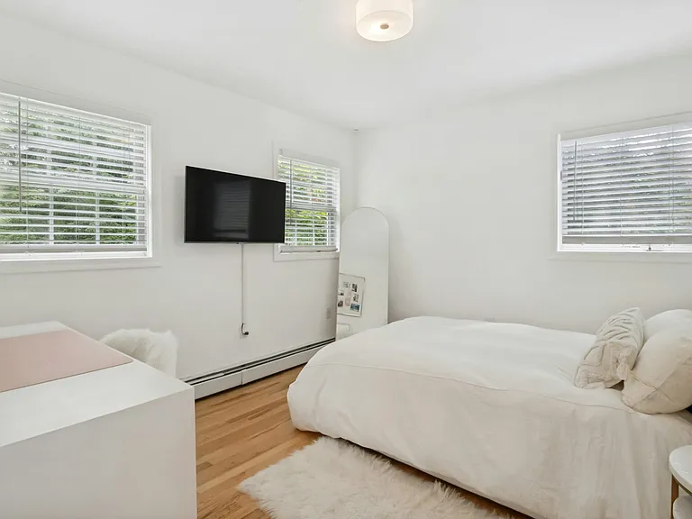 575 Washington Ave — Photo 21
