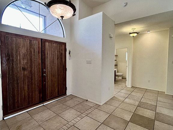 3rd image of 507 Oakwood Pl