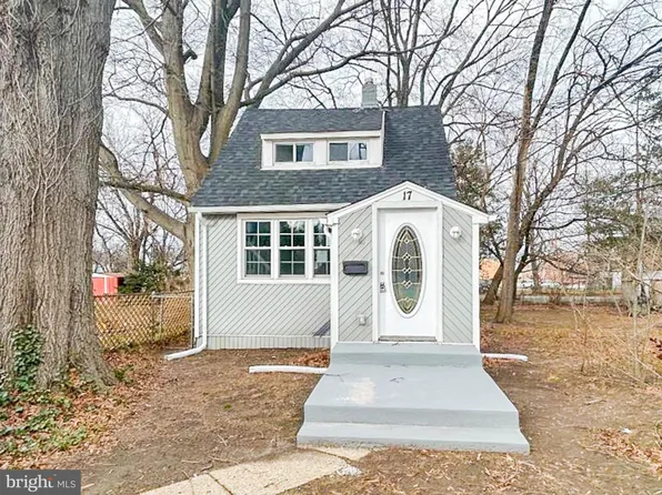 17 W Buckingham Ave, Mount Ephraim, NJ 08059