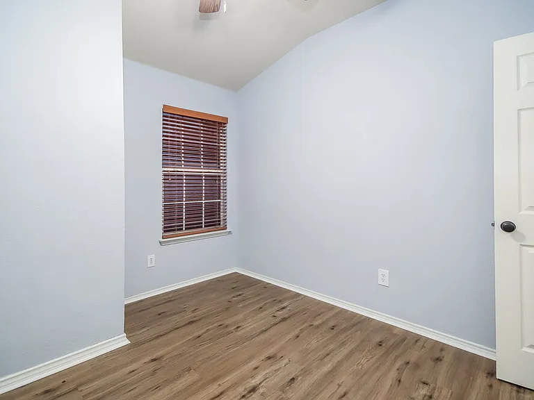 2412 Castle Pines Dr — Photo 14