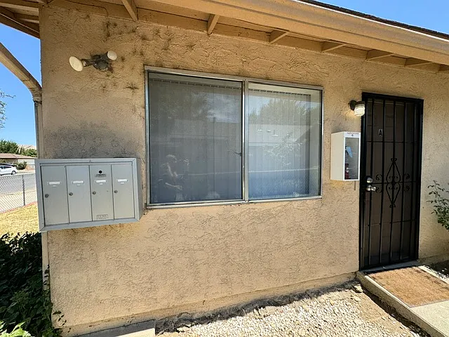 2 bed, $1,400 — Photo 3