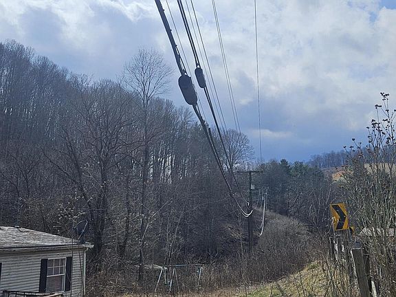 4th image of 792 Adria Rd
