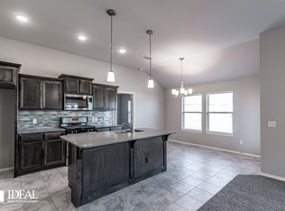 13225 SW 3rd St, Yukon, OK 73099