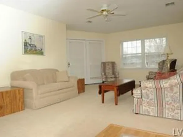 4904 Cheryl Dr, Bethlehem, PA 18017