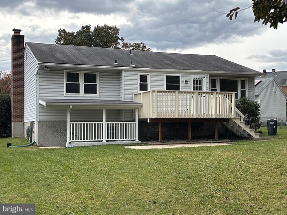 3rd image of 11 McKenna Ct