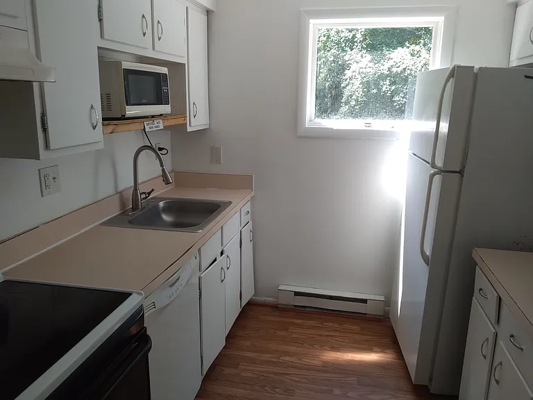 213 Grantwood Dr — Photo 6