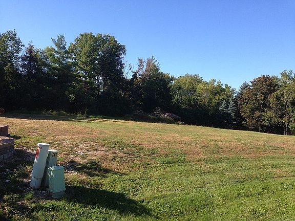 2nd image of N332N4520 Grace Ct