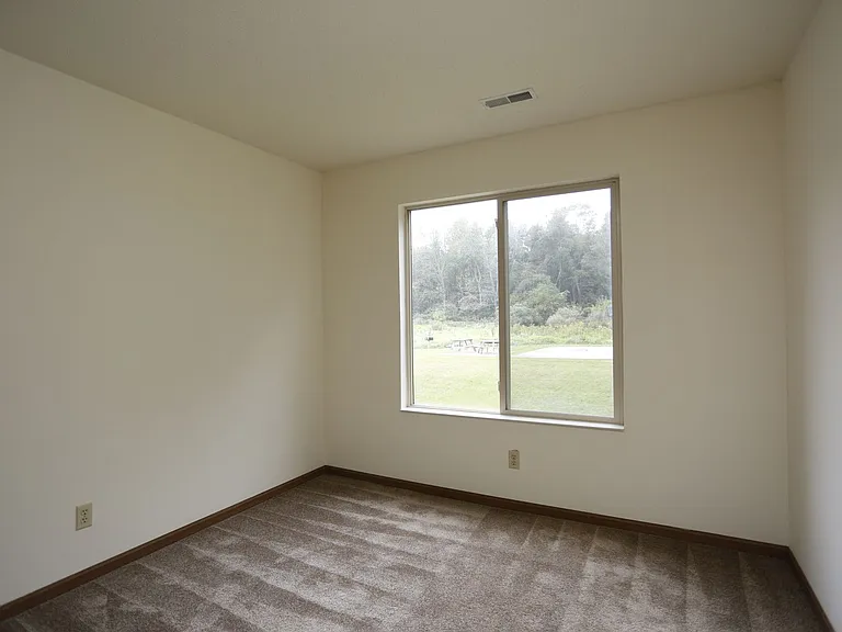 Prairie Ridge Apartments — Photo 7