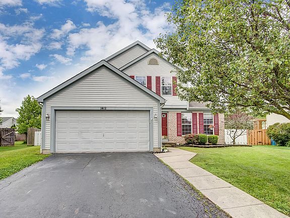 2nd image of 1412 Meadowlark Ln