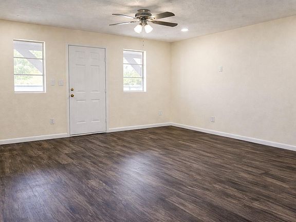 2nd image of 221 Macie Ln