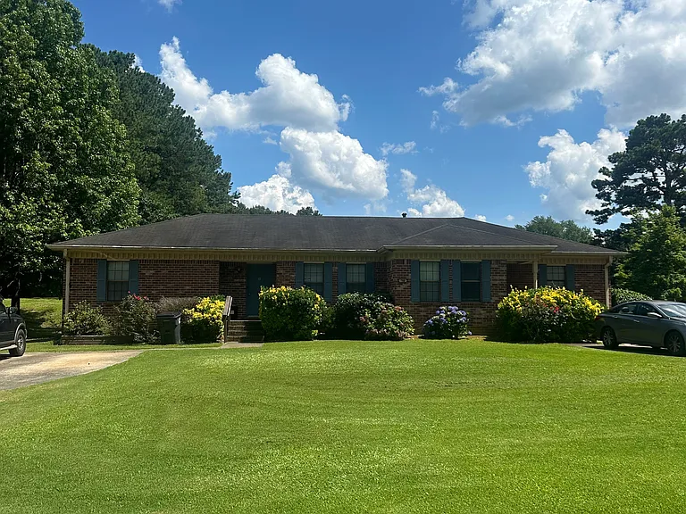 757 Willowgate Cir #B — Photo 2