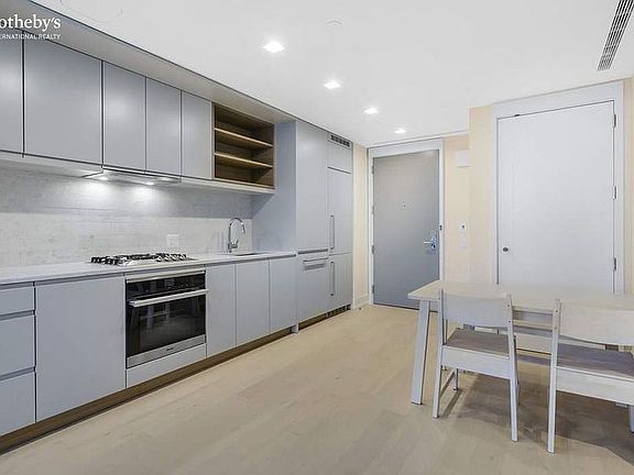3rd image of 550 Vanderbilt Ave APT 807