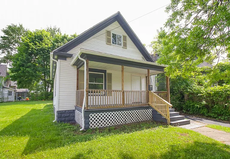 838 Hazel St — Photo 15