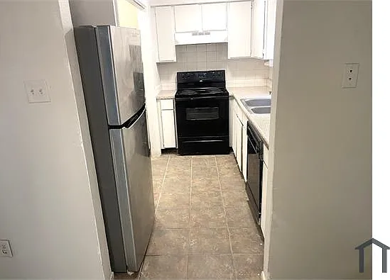 1902 W Loop #B — Photo 11