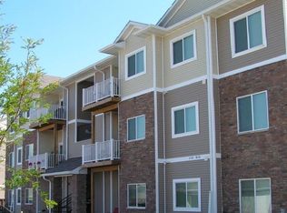 6000 NW 106th St APT 22, Johnston, IA 50131