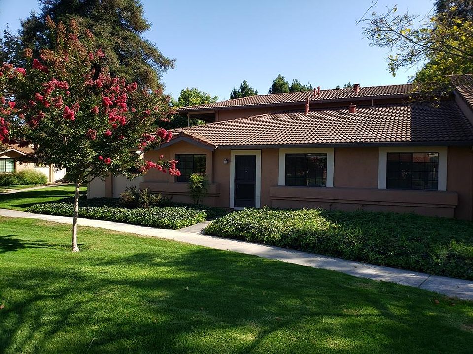 1st image of 32876 Arbor Vine Dr
