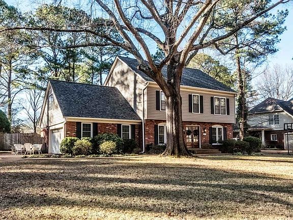2nd image of 2031 Whispering Pines Dr