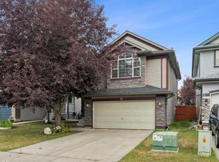 22 S Somerside Cres SW, Calgary, AB T2Y4G8