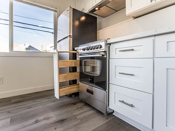 4th image of 39 Sunset Ave #205