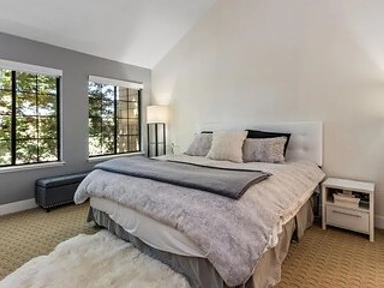 330 S Overlook Dr — Photo 10