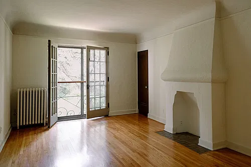 Floor plan 208