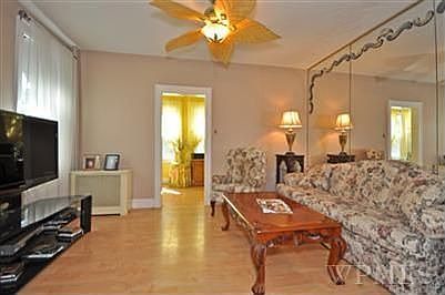 2nd image of 2037 Powell Ave