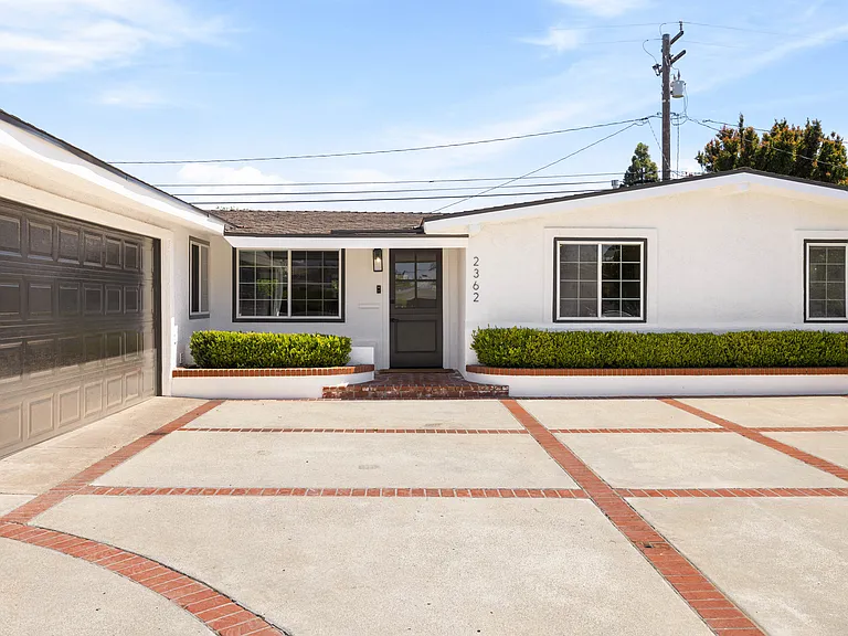 2362 Cornell Dr — Photo 5