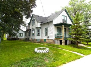 1020 Smith St, Green Bay, WI 54302