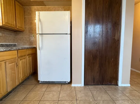 391 Pacific Avenue image 4 of 14