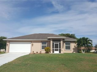 1214 NE 13th Pl, Cape Coral, FL 33909