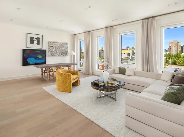 25 Conselyea Street image 1 of 22