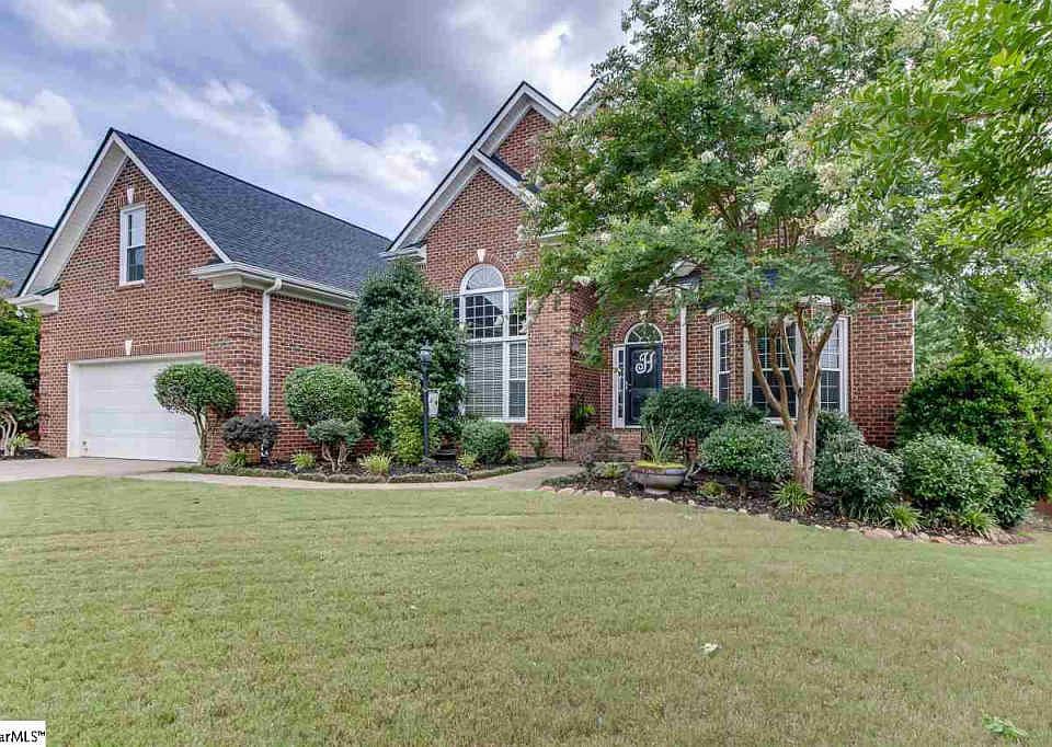 1st image of 102 Clairewood Ct