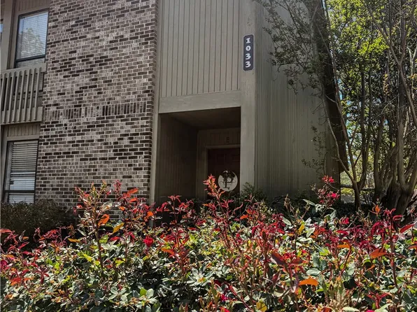 1033 Stonegate Dr APT E, Auburn, AL 36832