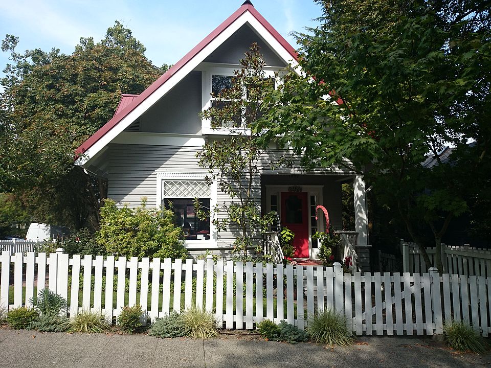 2nd image of 1802 E Prospect St