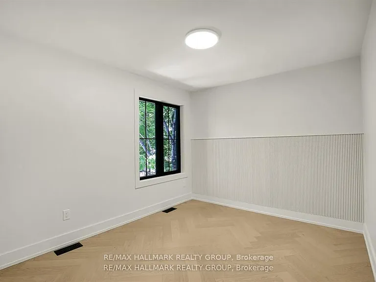 13 Ella St #1 — Photo 31