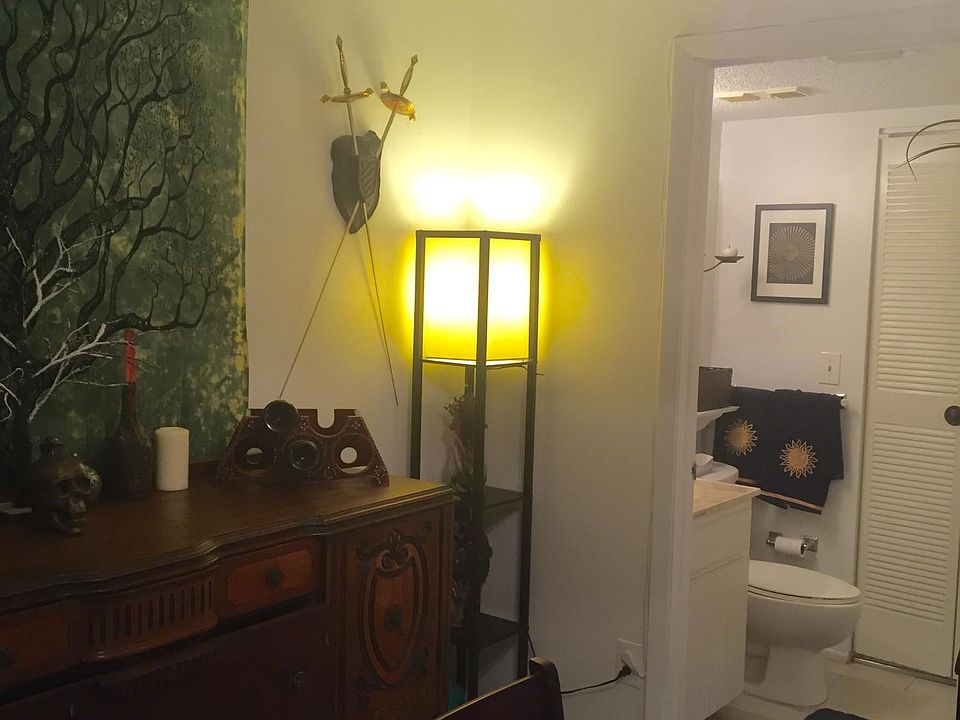 1st image of 8773 Oleander Ct #0