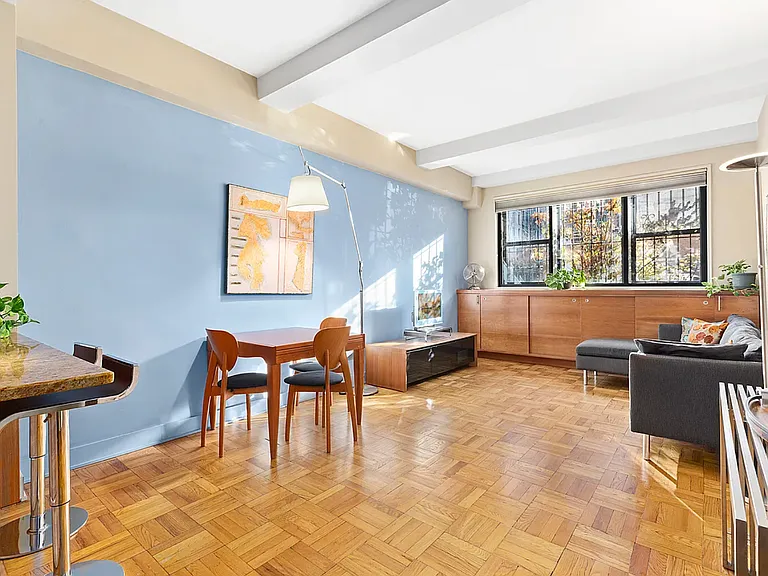 140 7th Ave #1G — Photo 1