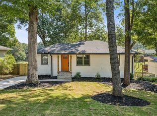 2294 Mark Trl, Decatur, GA 30032