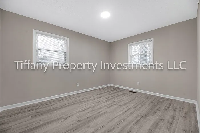 2331 Woodleaf Dr — Photo 11
