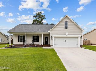 210 Channel Marker Loop, Swansboro, NC 28584
