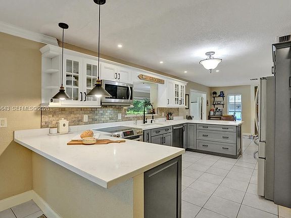 4th image of 4981 SW 186th Ave